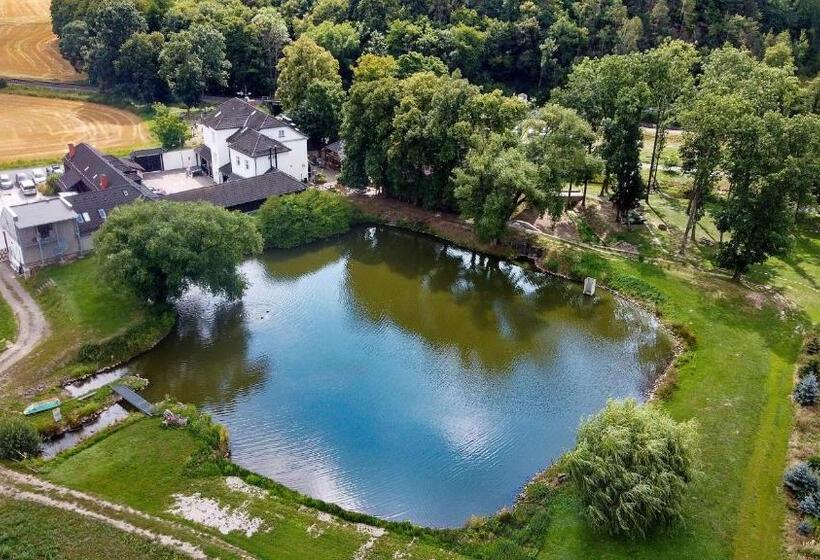 펜션 Penzion A Restaurace Bělecký Mlýn