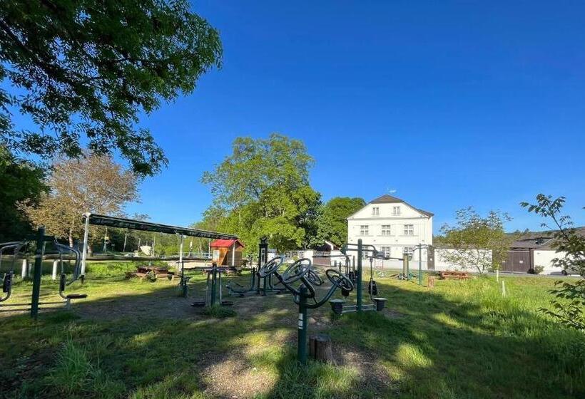 펜션 Penzion A Restaurace Bělecký Mlýn