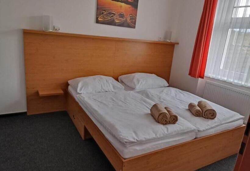 펜션 Penzion A Restaurace Bělecký Mlýn