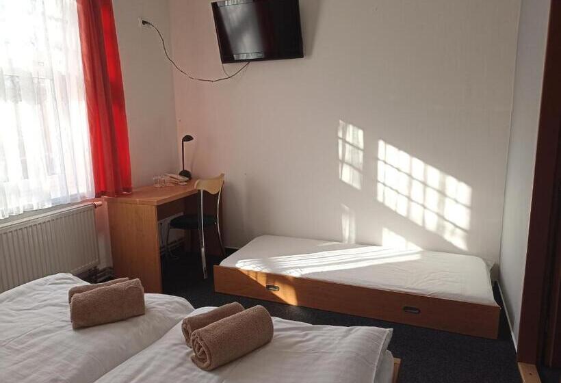 펜션 Penzion A Restaurace Bělecký Mlýn