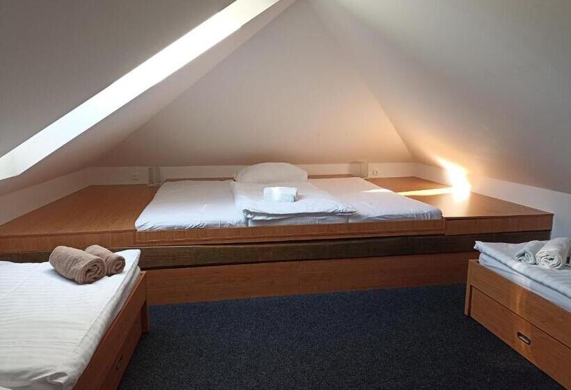 펜션 Penzion A Restaurace Bělecký Mlýn