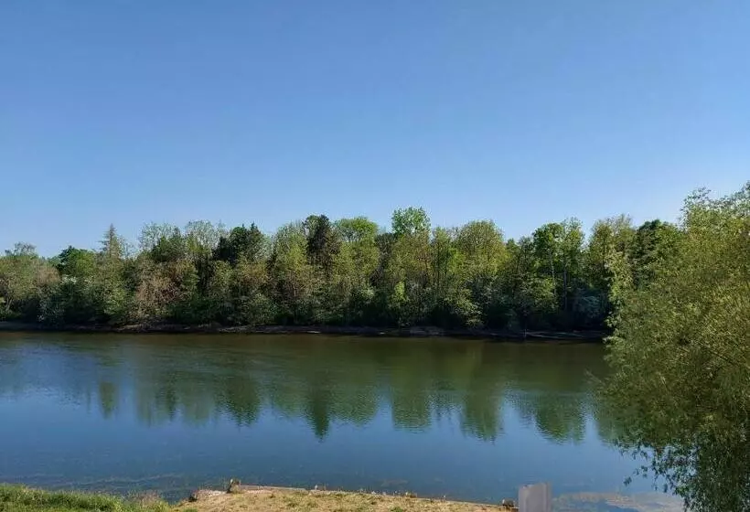 Aamiaismajoitus (B&B) Calme Au Bord De L Eau