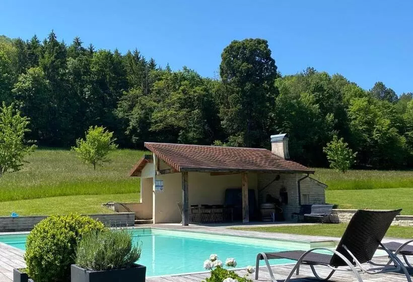 Aamiaismajoitus (B&B) Chambres D’hôtes Les Mouillères