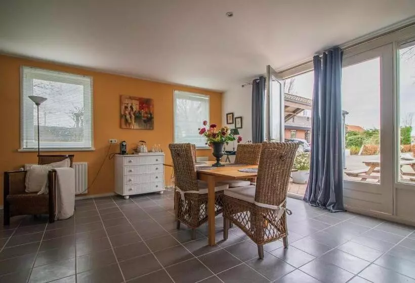 Aamiaismajoitus (B&B) De Vrienden Van Sir