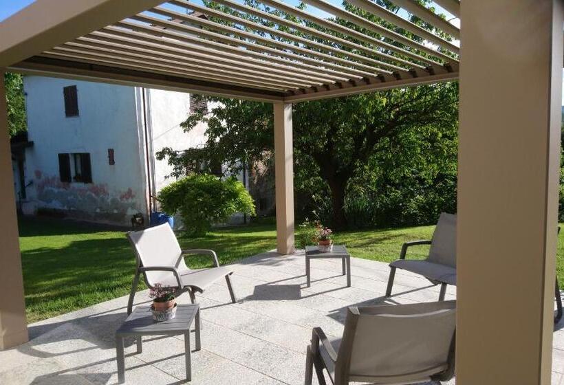 Bed and Breakfast L Isola Dla Cerrea