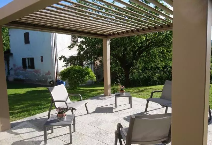 Aamiaismajoitus (B&B) L Isola Dla Cerrea