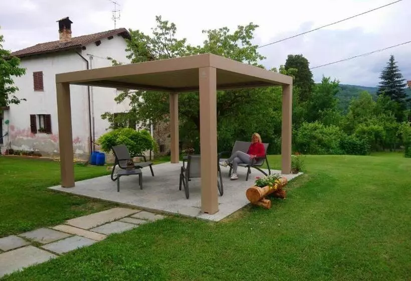 Aamiaismajoitus (B&B) L Isola Dla Cerrea