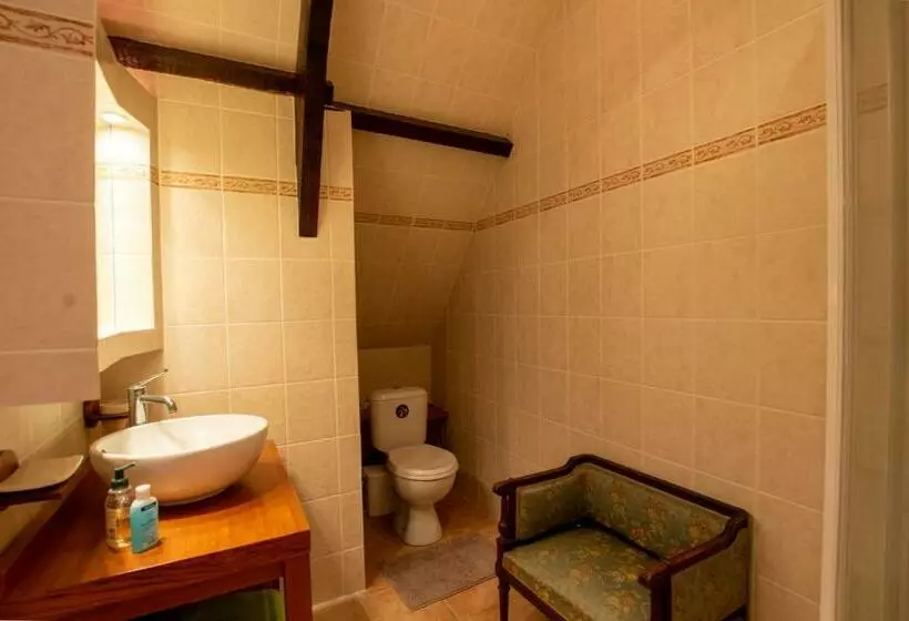 Aamiaismajoitus (B&B) Maison Croix Du Sud /chambre Coquelicot