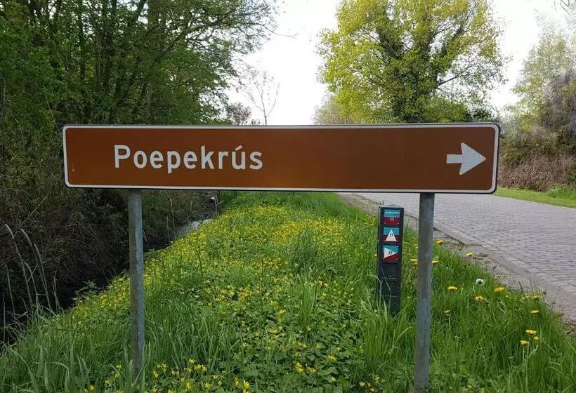 Aamiaismajoitus (B&B) Natuurhuisje  T Poepekrus