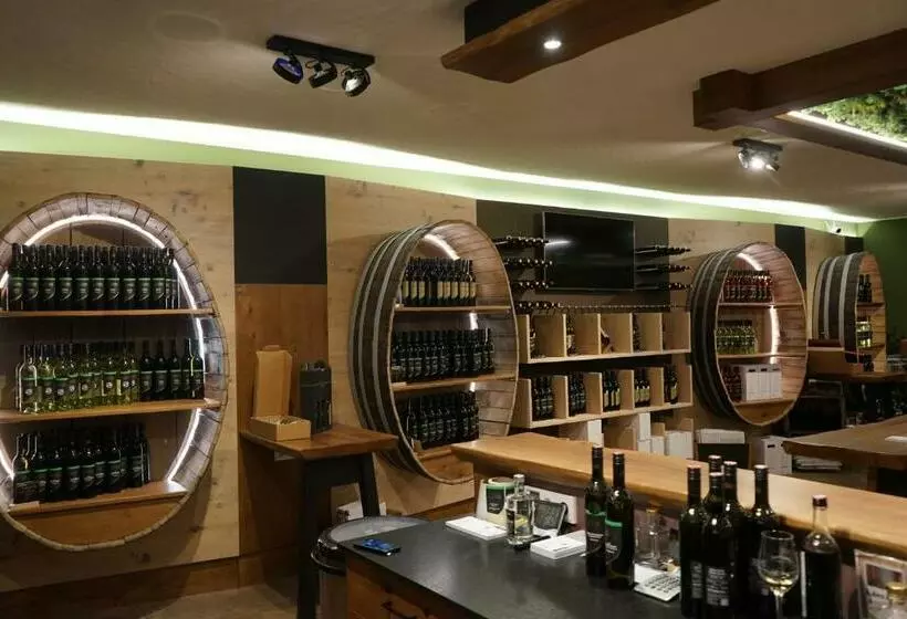 Aamiaismajoitus (B&B) Weingut Buschenschank Schneiderannerl