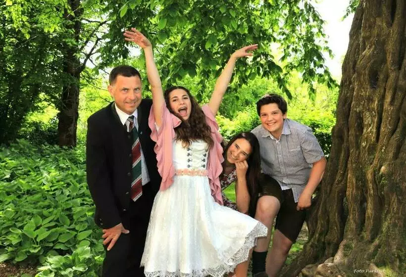 Aamiaismajoitus (B&B) Weingut Buschenschank Schneiderannerl