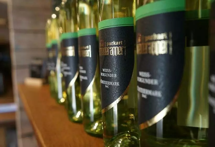 Aamiaismajoitus (B&B) Weingut Buschenschank Schneiderannerl