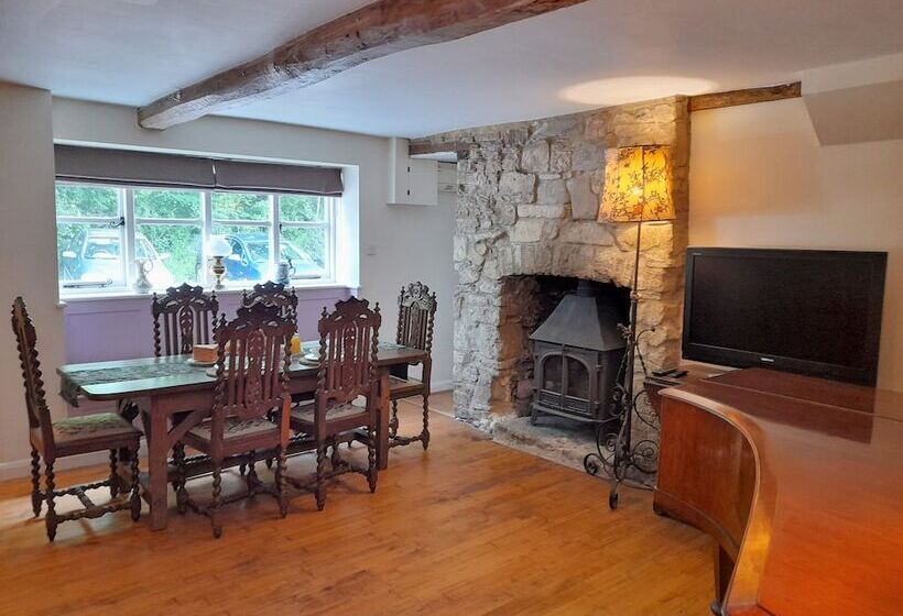 Cotswold Cottage Bed & Breakfast
