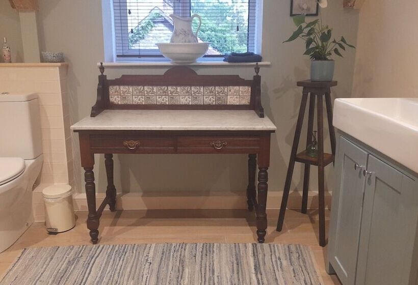 Cotswold Cottage Bed & Breakfast