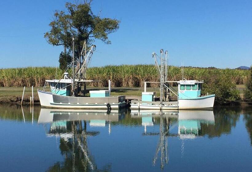 Dukes Plantation Retro Motel