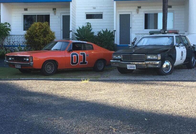 Dukes Plantation Retro Motel