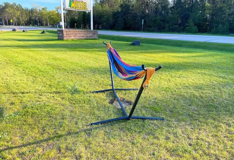 Hillcrest Inn & Motel