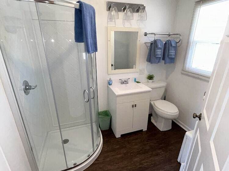 Hillcrest Inn & Motel