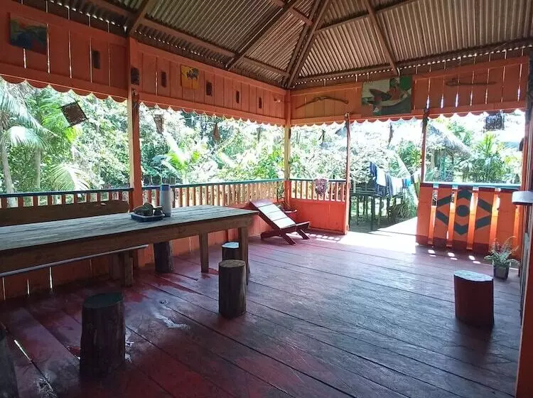 Hostal Búho Amazonas Tours   Hostel