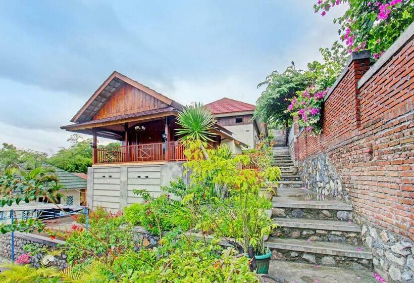 בית מלון כפרי Capital O 91837 Villa Bukit Leddu