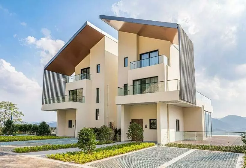 ホテル La Villa By La Montagne