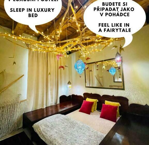 호텔 Oroom Persia   Role Play For Couples In Brno