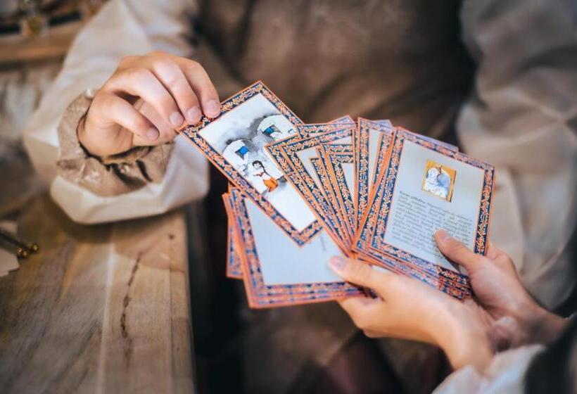 호텔 Oroom Persia   Role Play For Couples In Brno