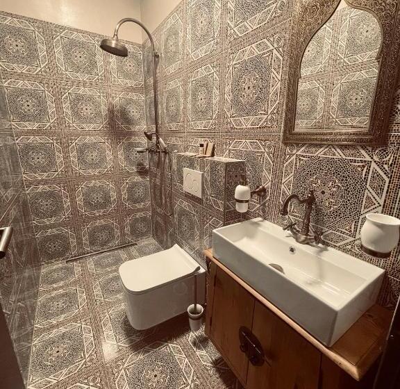 호텔 Oroom Persia   Role Play For Couples In Brno