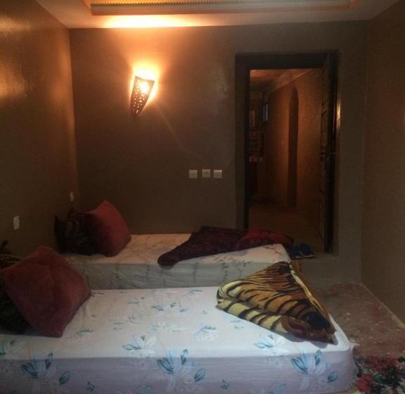 Pensió Auberge Lac D Ifni