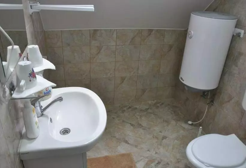 Majatalo Csicsói Csűrház