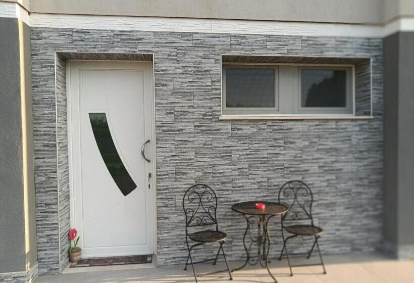 پانسیون La Famiglia Tripla