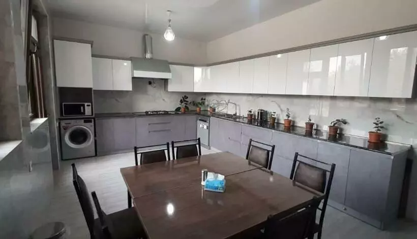 Majatalo Rubenyan Guest House