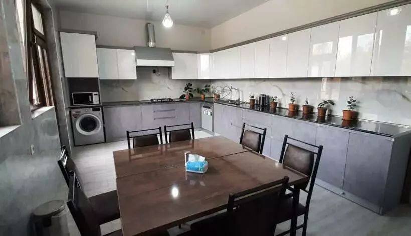 Majatalo Rubenyan Guest House