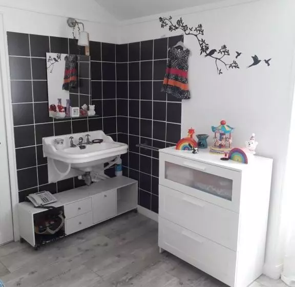 ベッドアンドブレックファースト Aline Et Dim