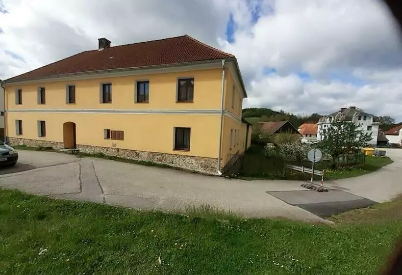 Aamiaismajoitus (B&B) U živlů