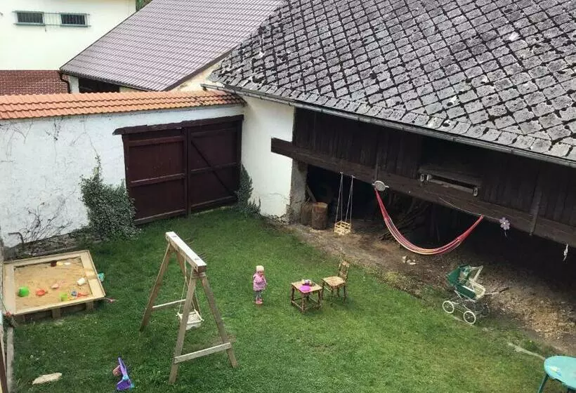 Aamiaismajoitus (B&B) U živlů