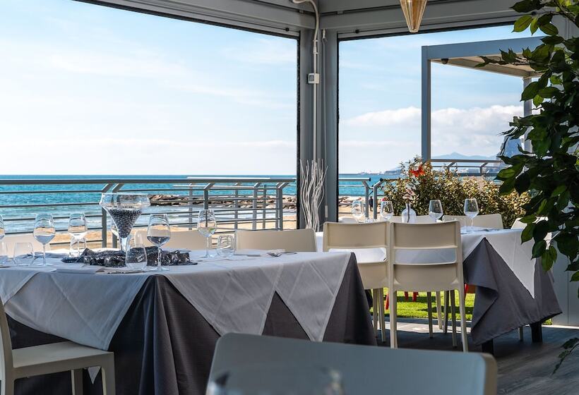 בית מלון כפרי Anxur Village Camping