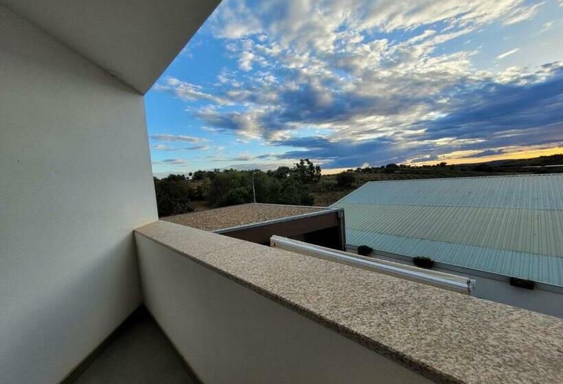 فندق Apolinário