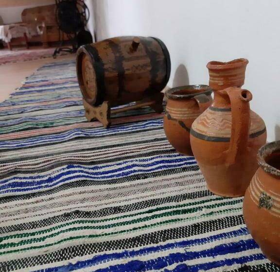 膳宿费 Casa Izbuc