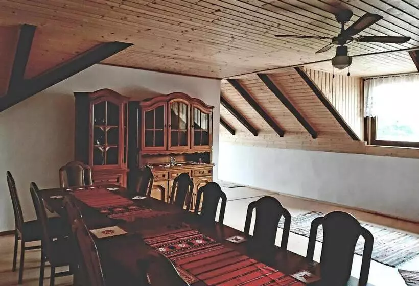 ペンション Casa Izbuc