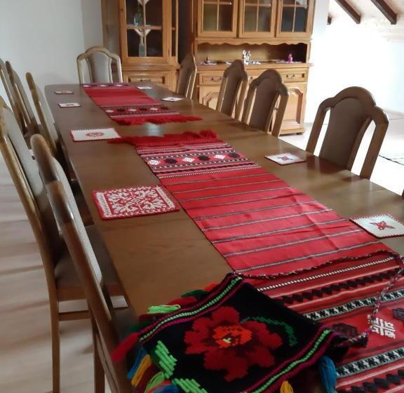 膳宿费 Casa Izbuc