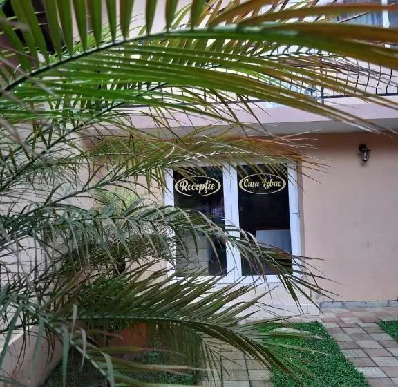 ペンション Casa Izbuc