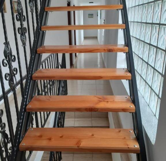 膳宿费 Casa Izbuc