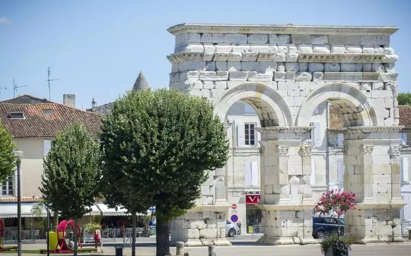 ペンション Les Vieilles Pierres