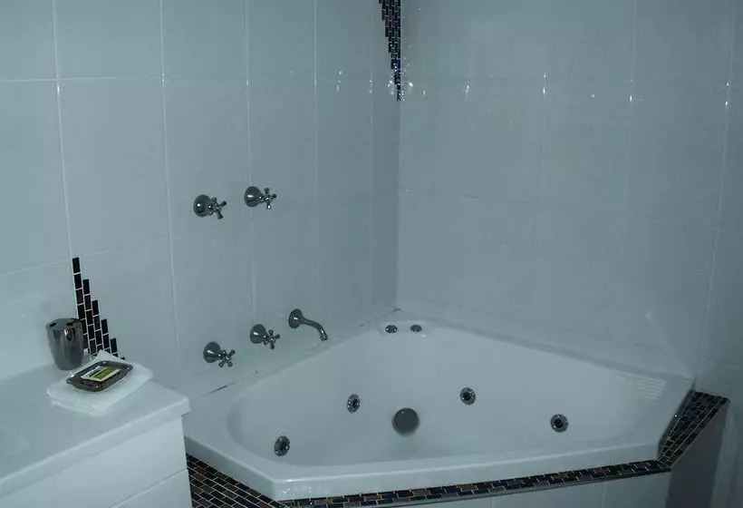 Arches Spa Apartments/patsy Ryan Cottage