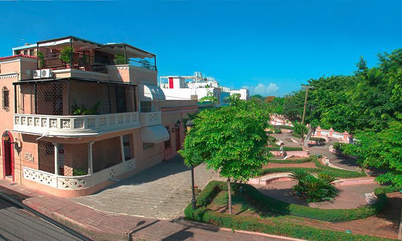 تختخواب و صبحانه Casa Del Sol