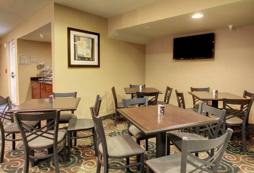 Cobblestone Hotel & Suites Waynesboro