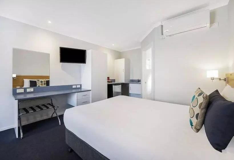 Hamilton Townhouse Motel