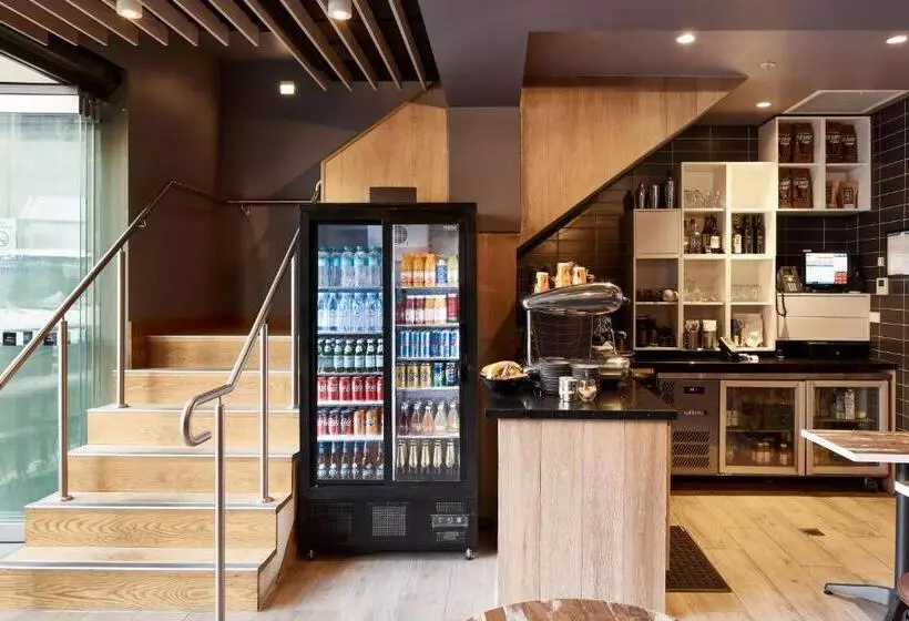 Brady Hotels Central Melbourne