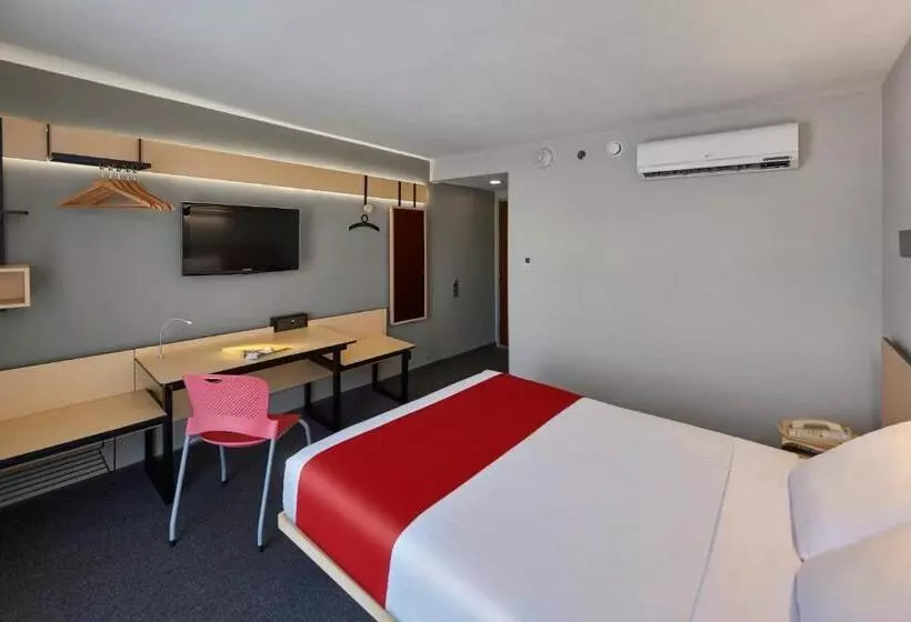 فندق City Express By Marriott Monterrey Norte